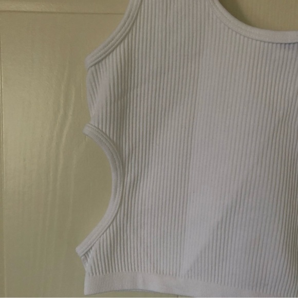 Zara White Ribbed Cut-out tank top (size M-L) - Picture 6 of 6